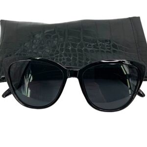 Rachel Zoe Sunglasses with Pouch Case.98.00 retail No Cancelations or Return